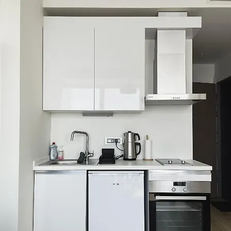 Peaceful Seaside Flat In Kartal شقة *