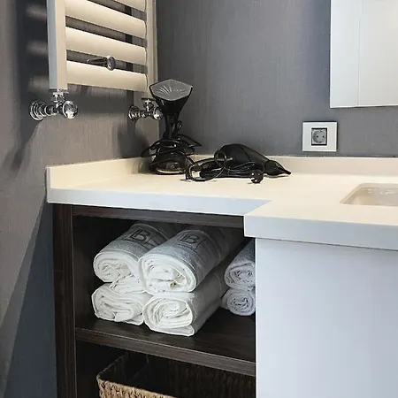 Peaceful Seaside Flat In Kartal * اسطنبول